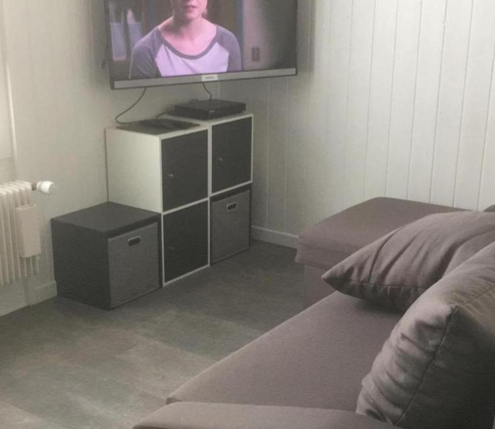 Вилла Stunning 4-Bed House In Ла-Бурбуль Экстерьер фото