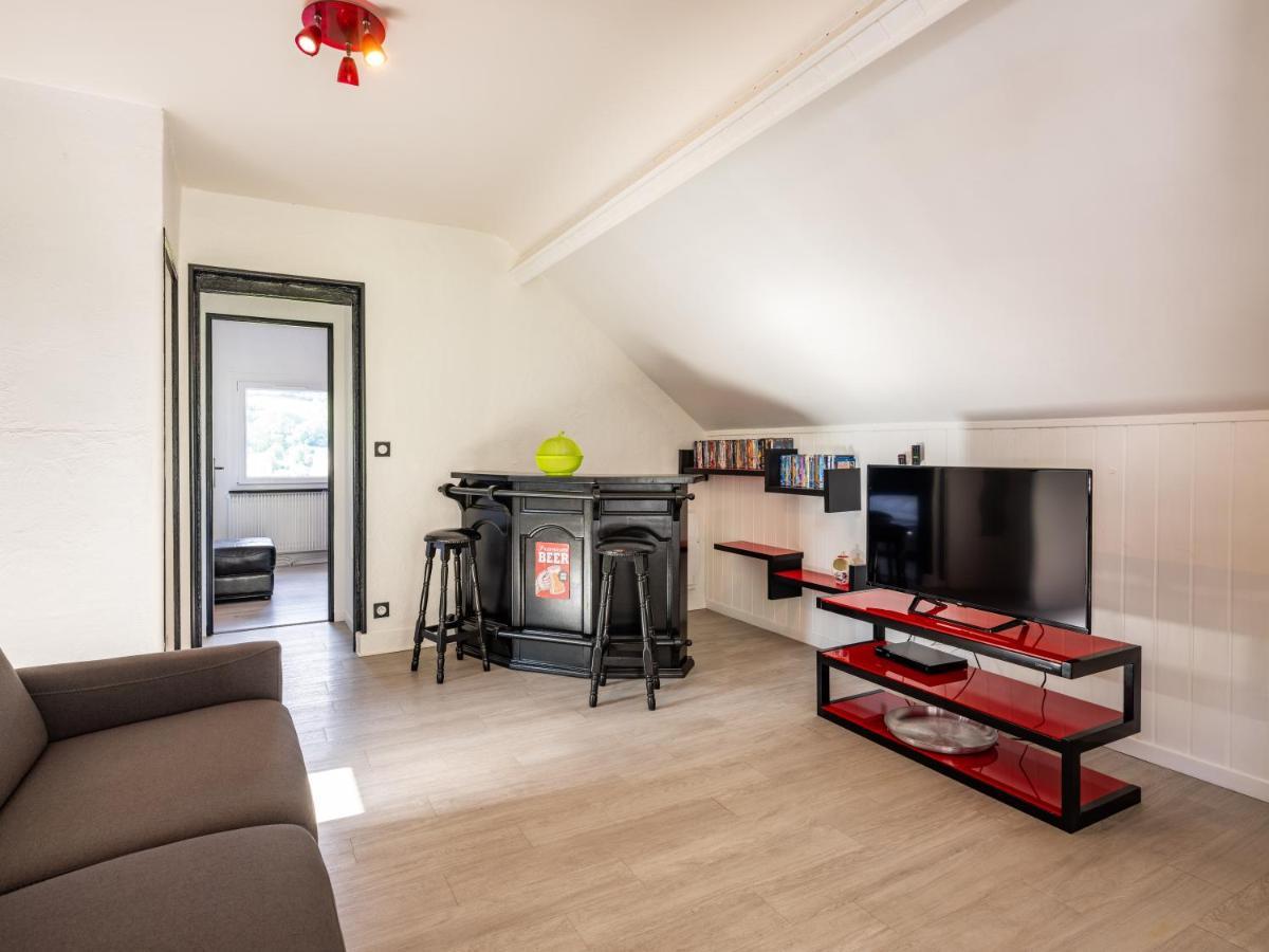 Вилла Stunning 4-Bed House In Ла-Бурбуль Экстерьер фото